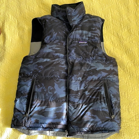 Patagonia Jackets & Coats Patagonia Mens Reversible Down Vest